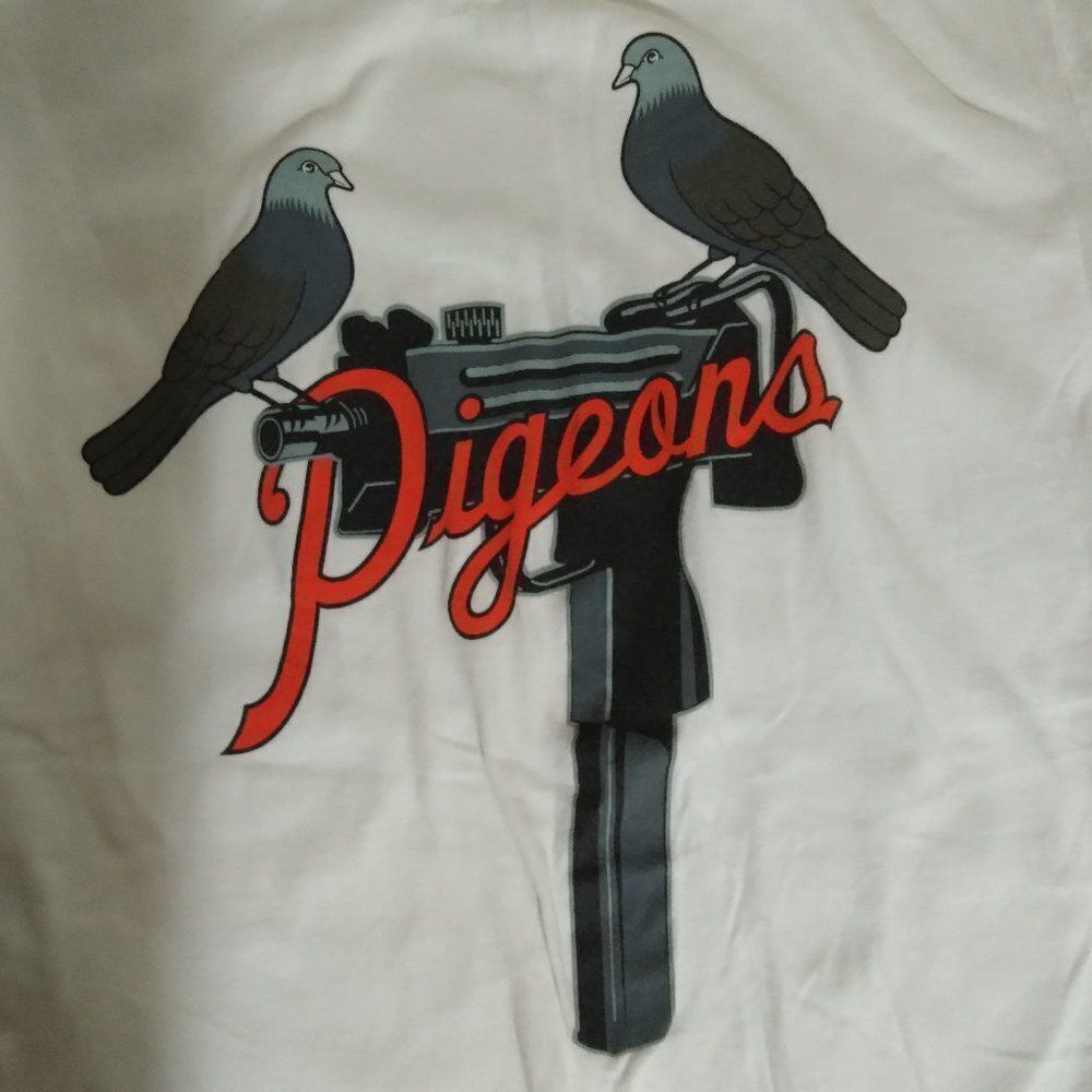 Vintage Fifty24SF Upper Playground Pigeons Uzi Art T-Shirt